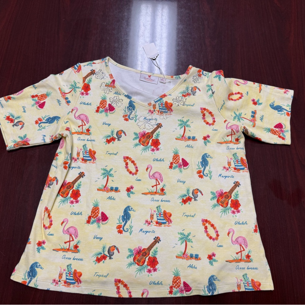 Medium Quacker factory Hawaiian seashore, seashell, short sleeve shirt, sequins